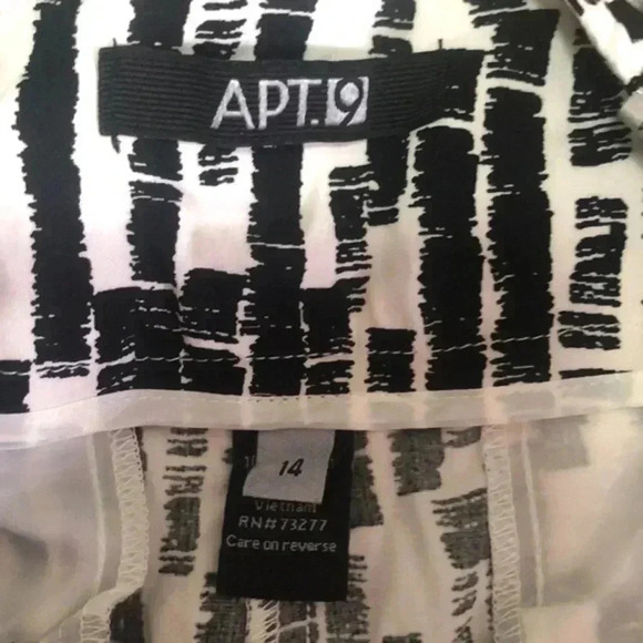 Apt 9 short‎ plus size 14 mid rise black/white - Picture 4 of 10